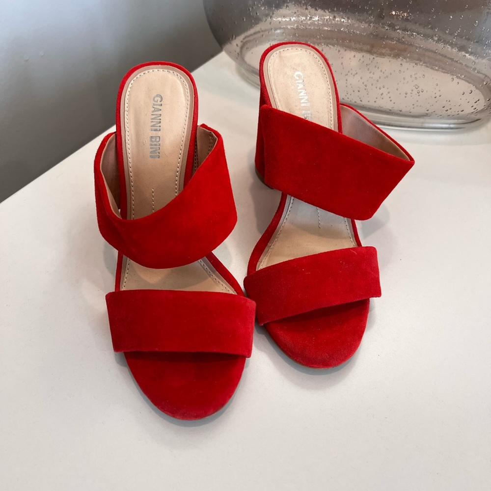 Gianni Bini Bold Red heeled Sandals